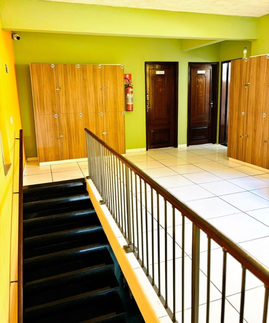 Hostal Estacao Maracana *